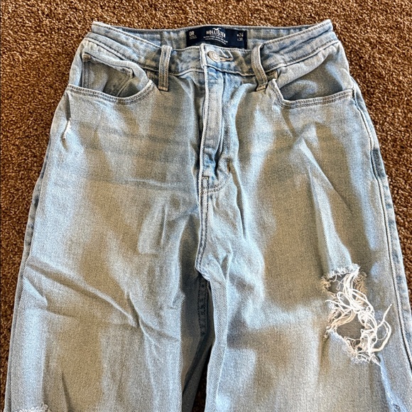 Women’s Hollister ultra high rise dad jeans light blue wash rips sz 24 x 31L - Picture 2 of 5